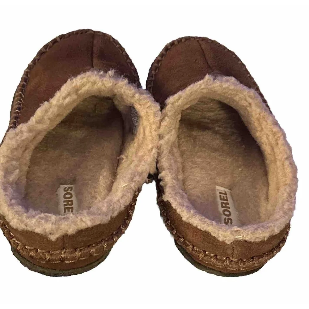 Sorel Slippers Girls Size 3 Brown‎ Suede Falcon Ridge Slip On